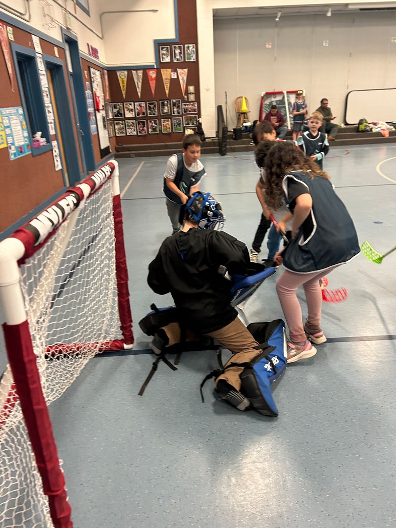 Beverly Elementary ball hockey game highlights
