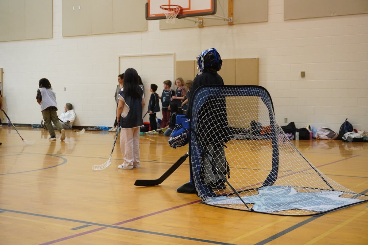 Hawthorne Elementary ball hockey