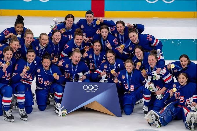 USA Women's hockey team celebrates Olympic gold in Milan